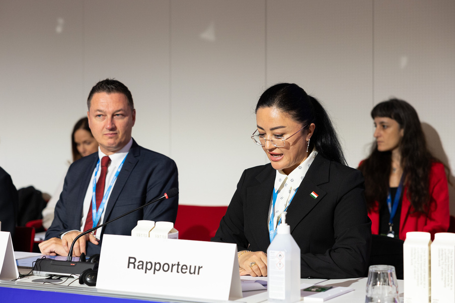 Public meeting: elections and nominations In a earlier private meeting, Dr Hans Kluge has been nominated for a second term to the post of Regional Director for Europe. In this public session, Dr Kluge addresses the Committee with a brief statement and receives congratulations. Pictured here: Dr Rano Rahimova of Tajikistan, RC74 Rapporteur